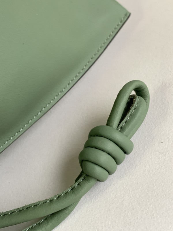 Loewe 018 4