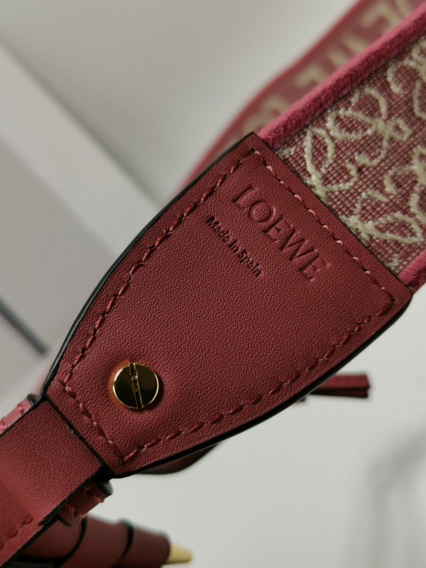 Loewe 037 4