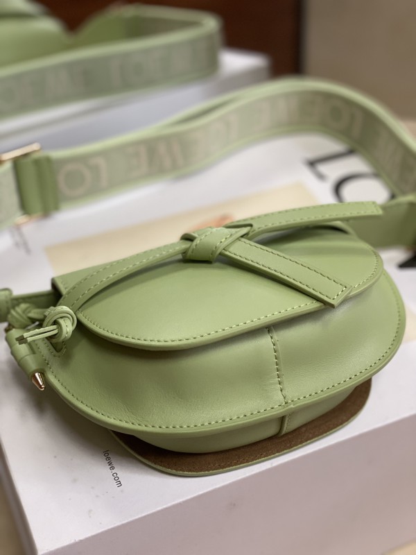 Loewe 038 4