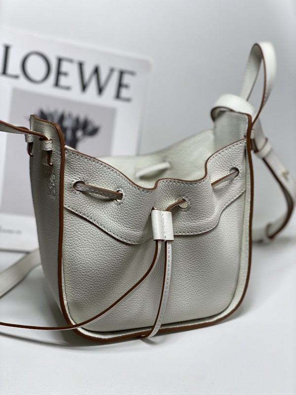 Loewe 039 4