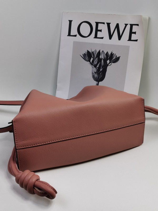 Loewe 047 4