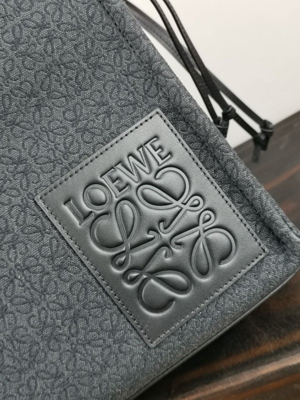 Loewe 052 4