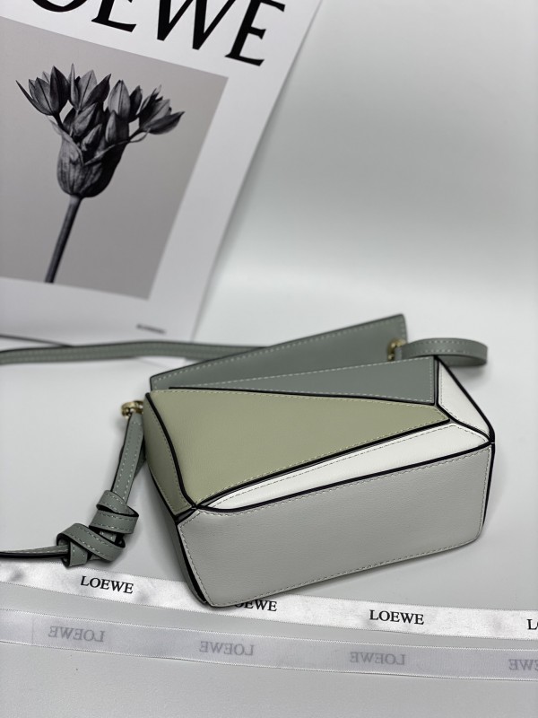 Loewe 053 4