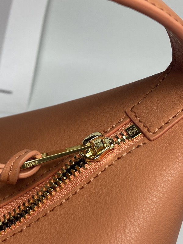 Loewe 076 4