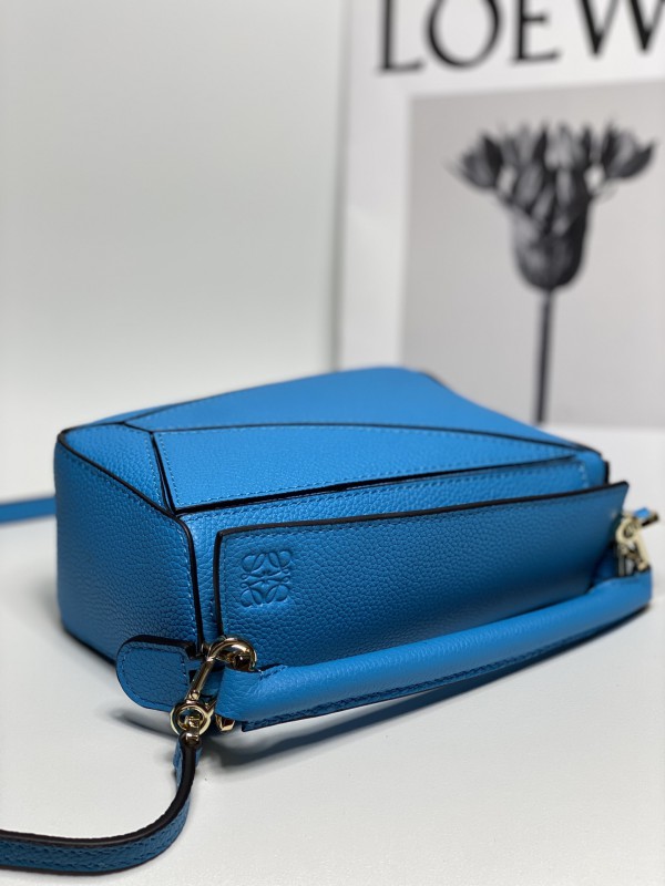 Loewe 099 4