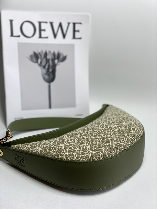 Loewe 104 4