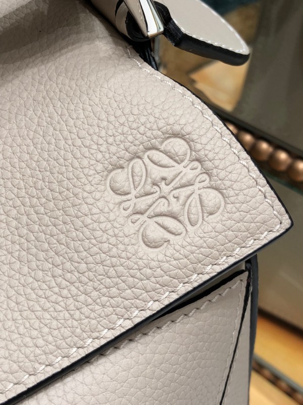 Loewe 143 4
