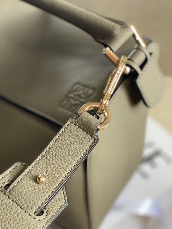 Loewe 151 4