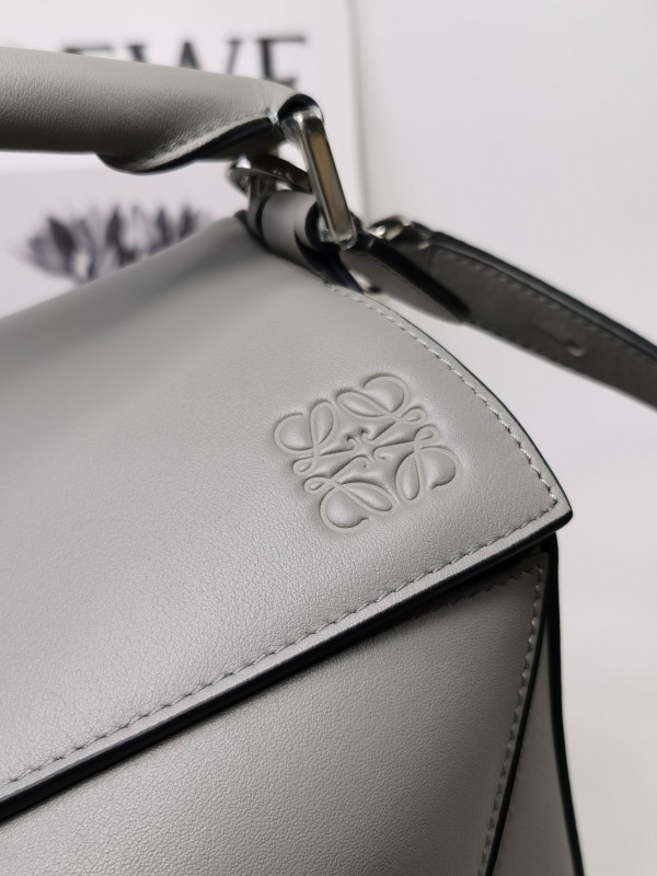Loewe 172 4