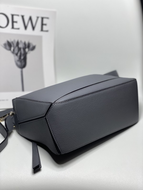 Loewe 187 4