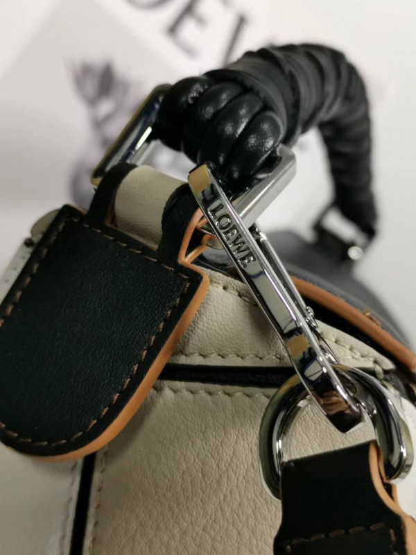 Loewe 203 4