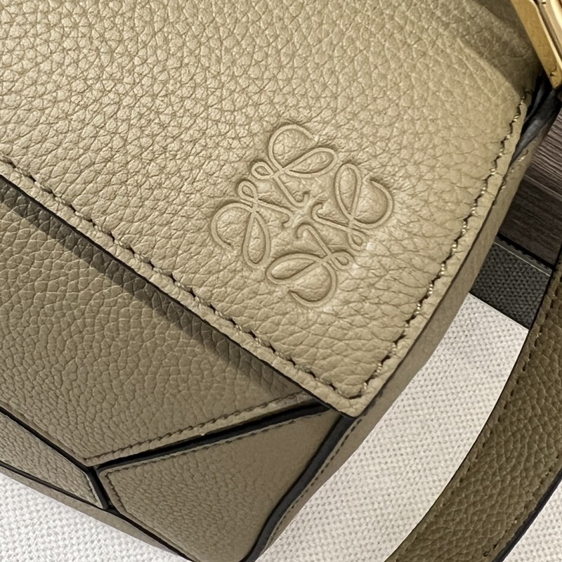Loewe 204 4