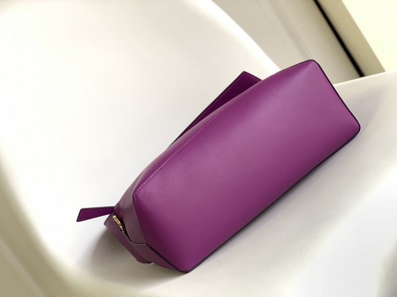 Loewe 208 4
