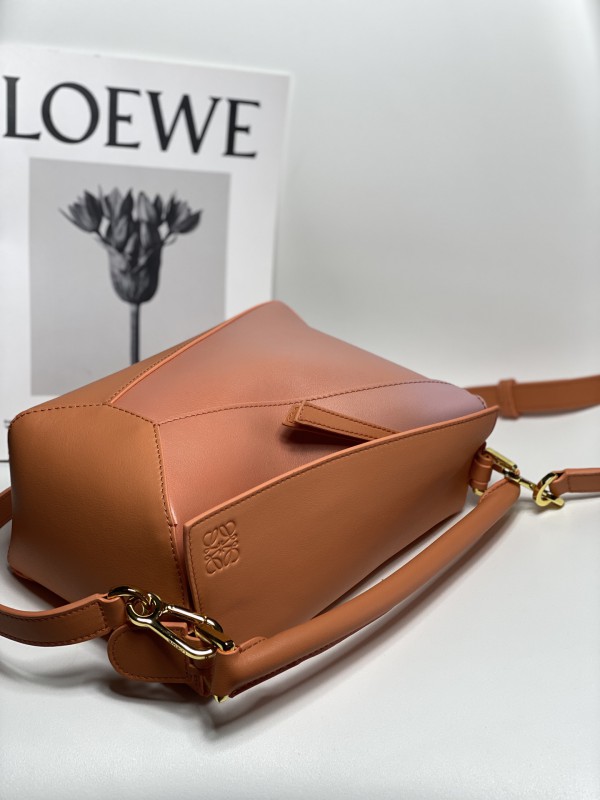 Loewe 216 4