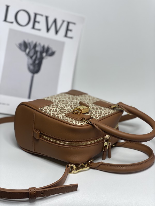 Loewe 221 4