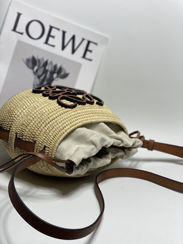Loewe 222 4