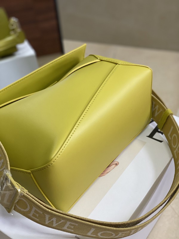 Loewe 233 4