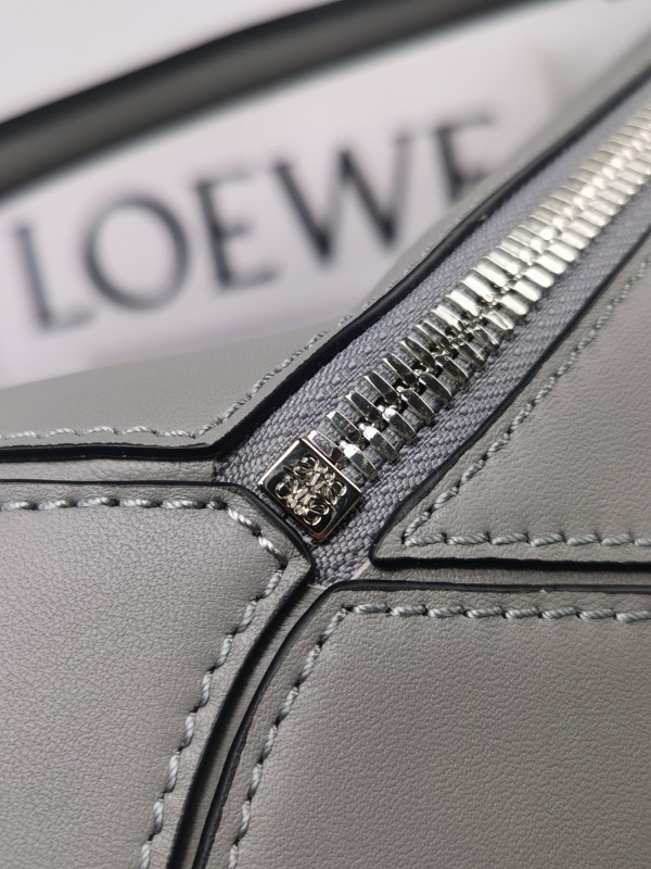Loewe 241 4