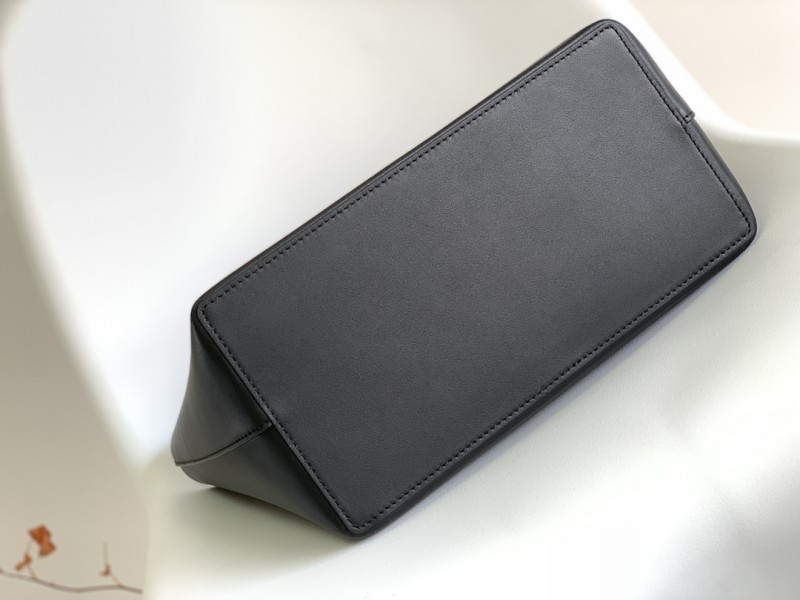 Loewe 243 4