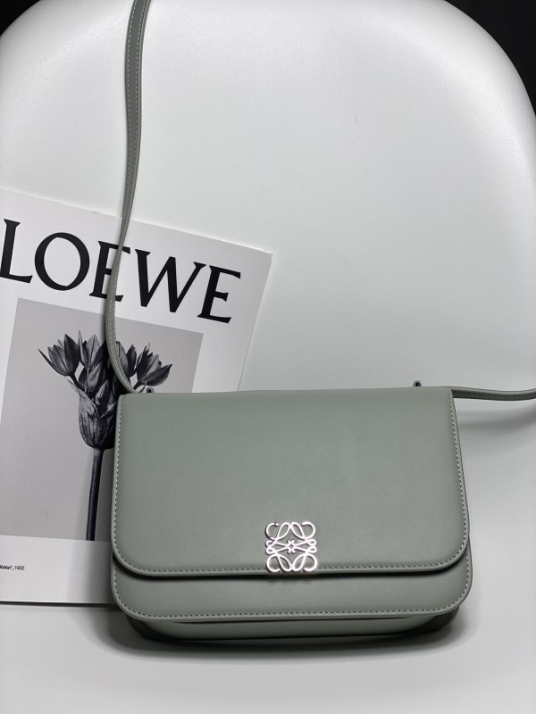 Loewe 246 4