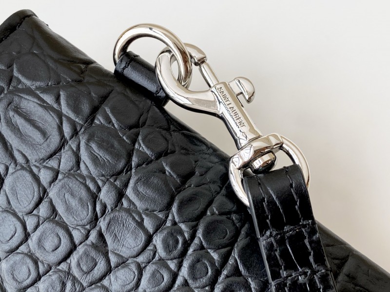 YSL 044 4
