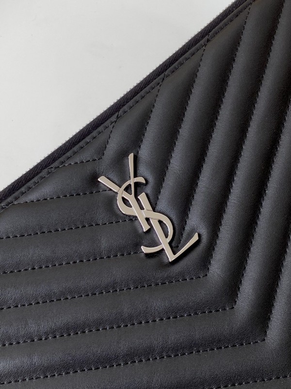 YSL 046 4