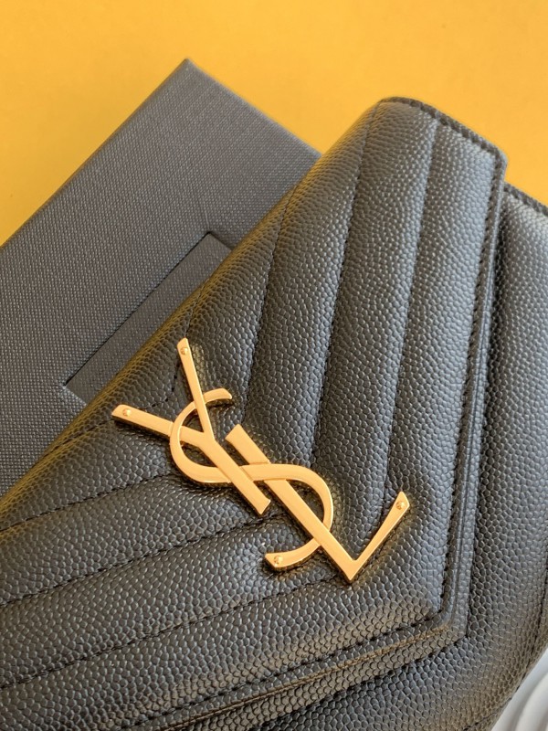 YSL 066 4