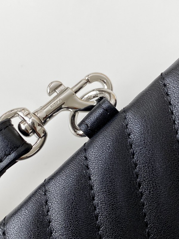YSL 071 4