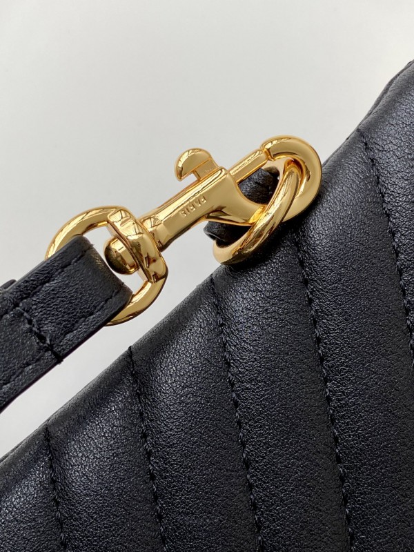 YSL 072 4