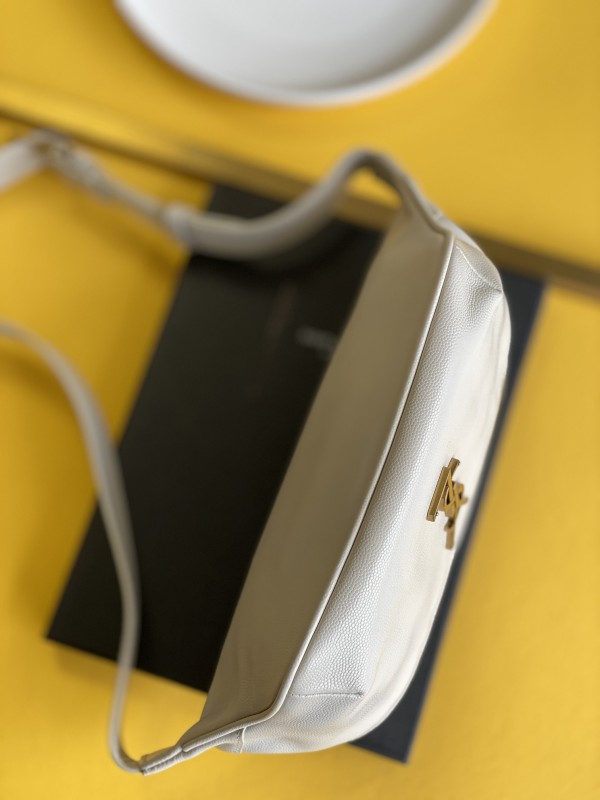 YSL 077 4