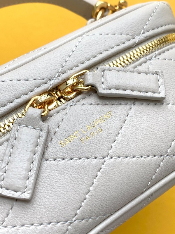 YSL 096 4