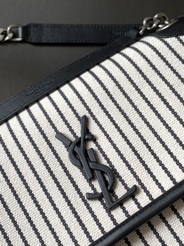 YSL 267 4