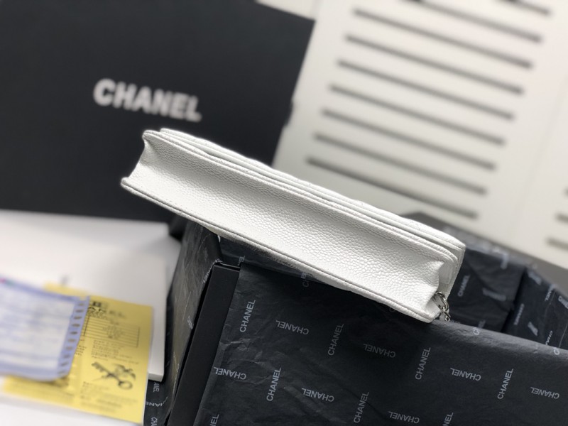 Chanel 002 4