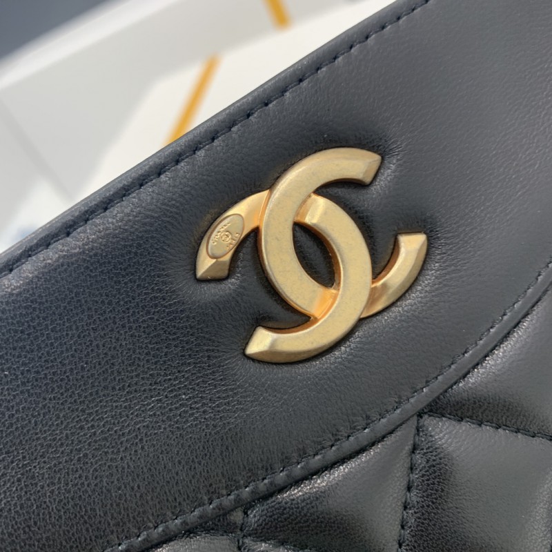 Chanel 550 4