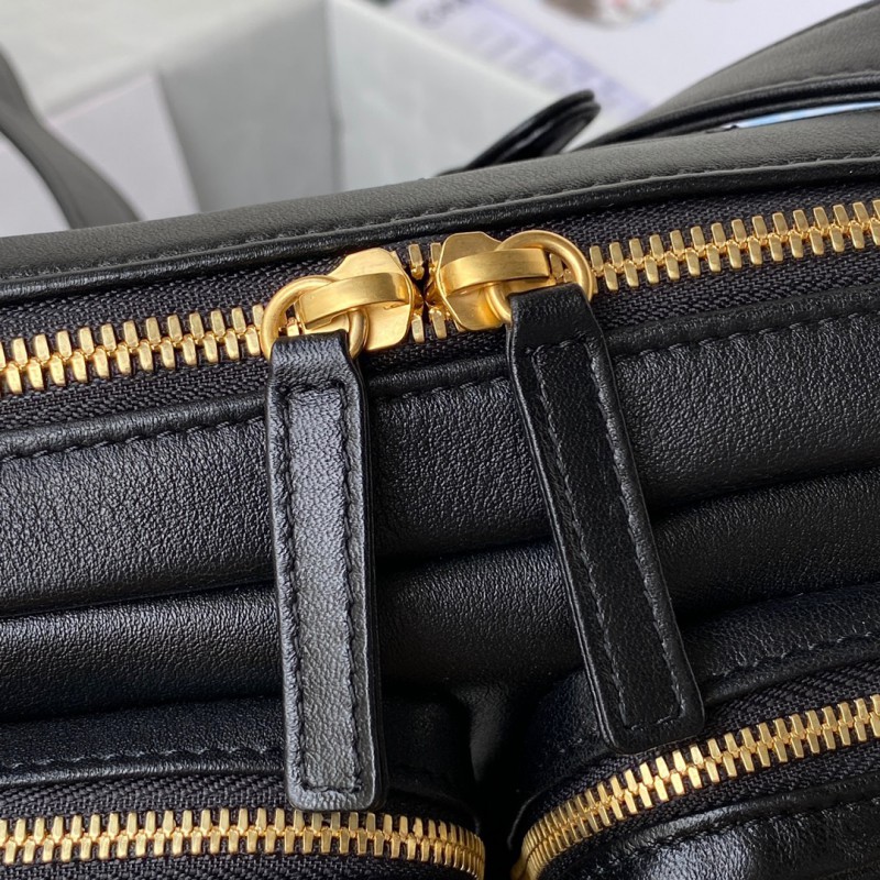 Chanel 562 4