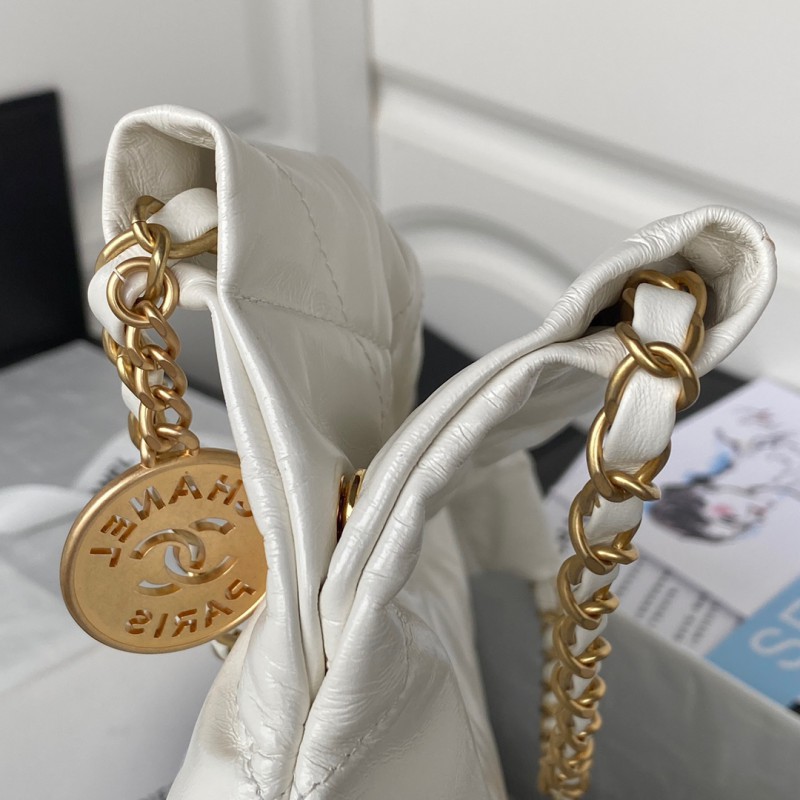 Chanel 588 4