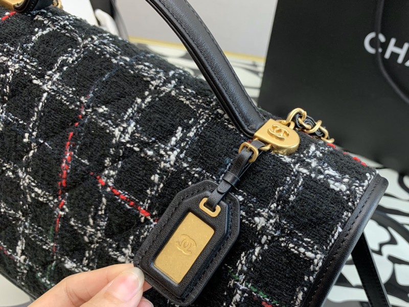 Chanel 596 4