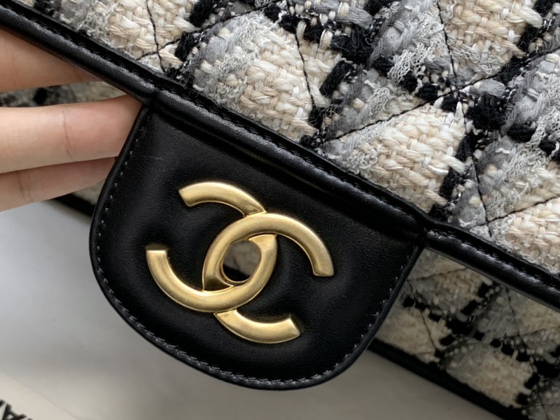 Chanel 599 4