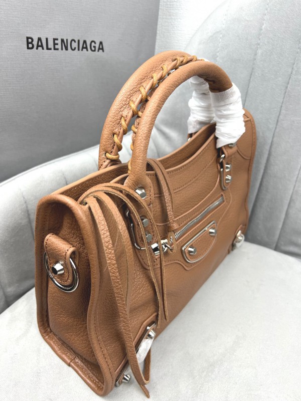 Balenciaga 069 5