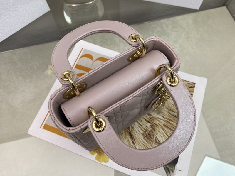 Dior 104 5
