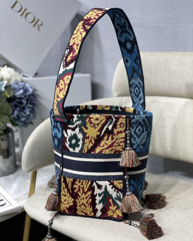 Dior 132 5