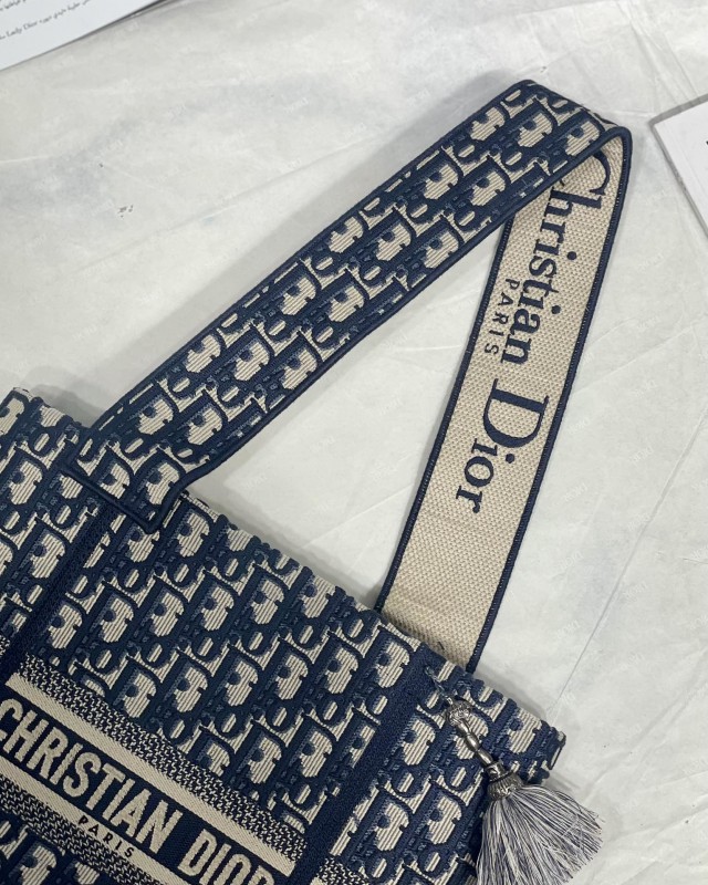 Dior 133 5