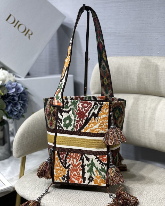 Dior 138 5