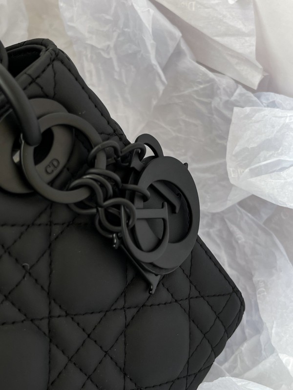 Dior 153 5
