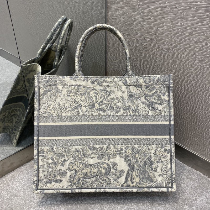 Dior 202 5