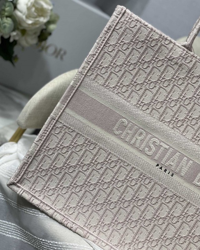 Dior 220 5