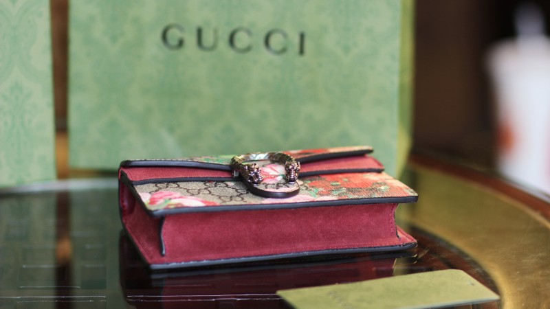 Gucci 056 5