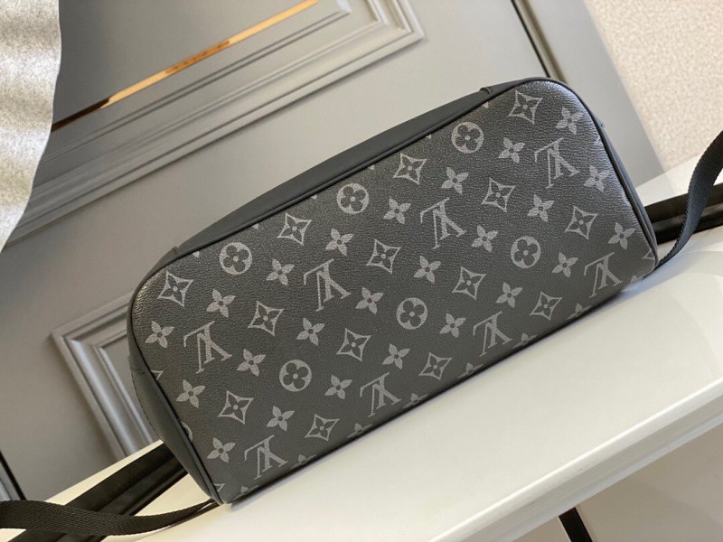 LV 093 5