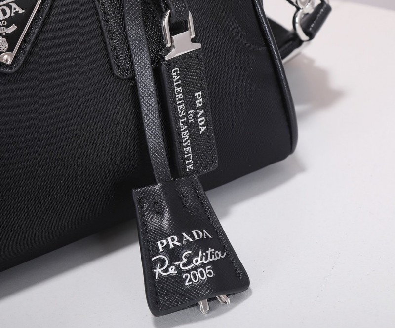 Prada 006 5