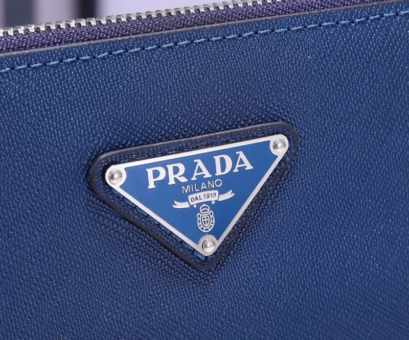Prada 010 5